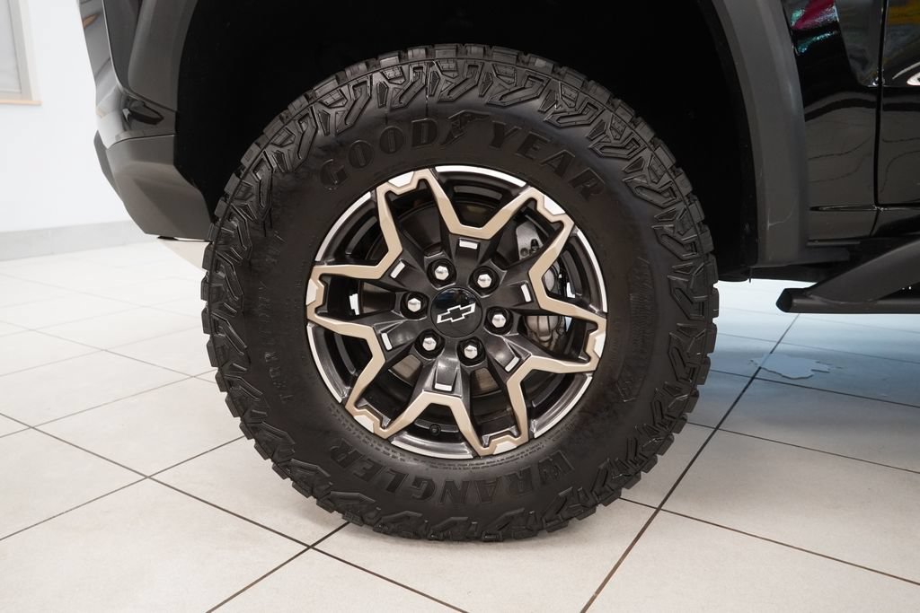 Used 2023 Chevrolet Colorado ZR2 w/ ZR2 Convenience Package III AWD/4WD image 17