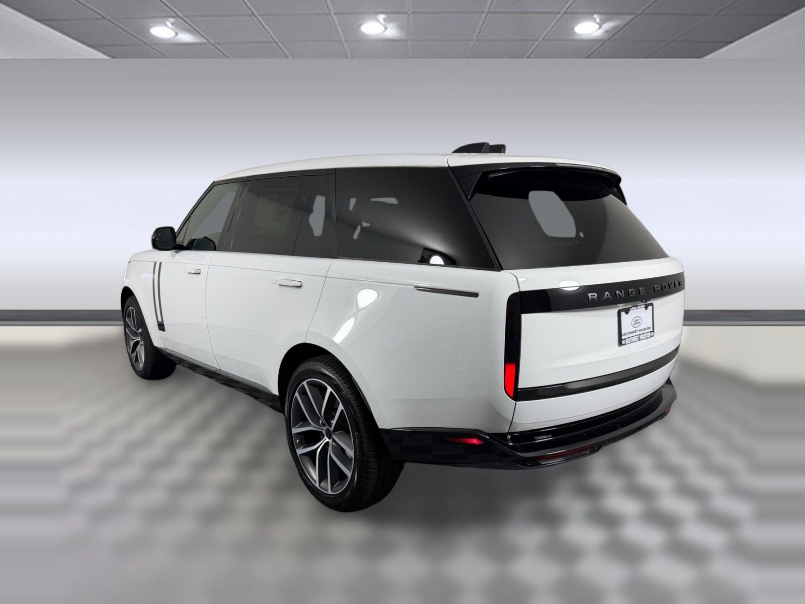 New 2026 Land Rover Range Rover Long Wheelbase SE AWD/4WD image 3