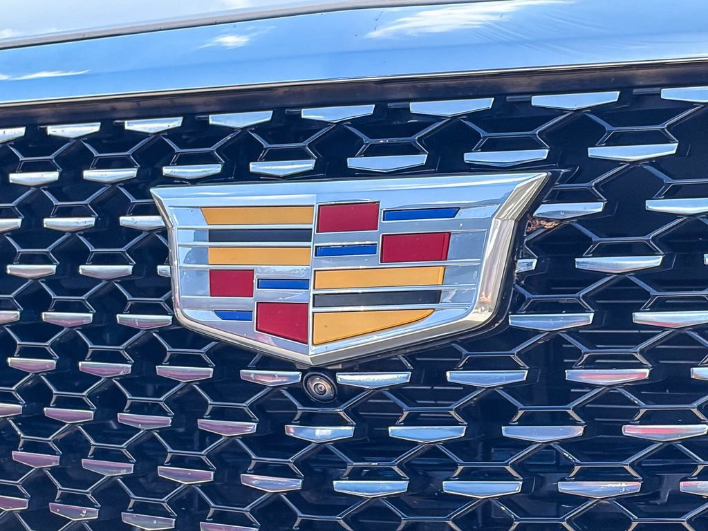 Used 2022 Cadillac Escalade Premium Luxury AWD/4WD image 8