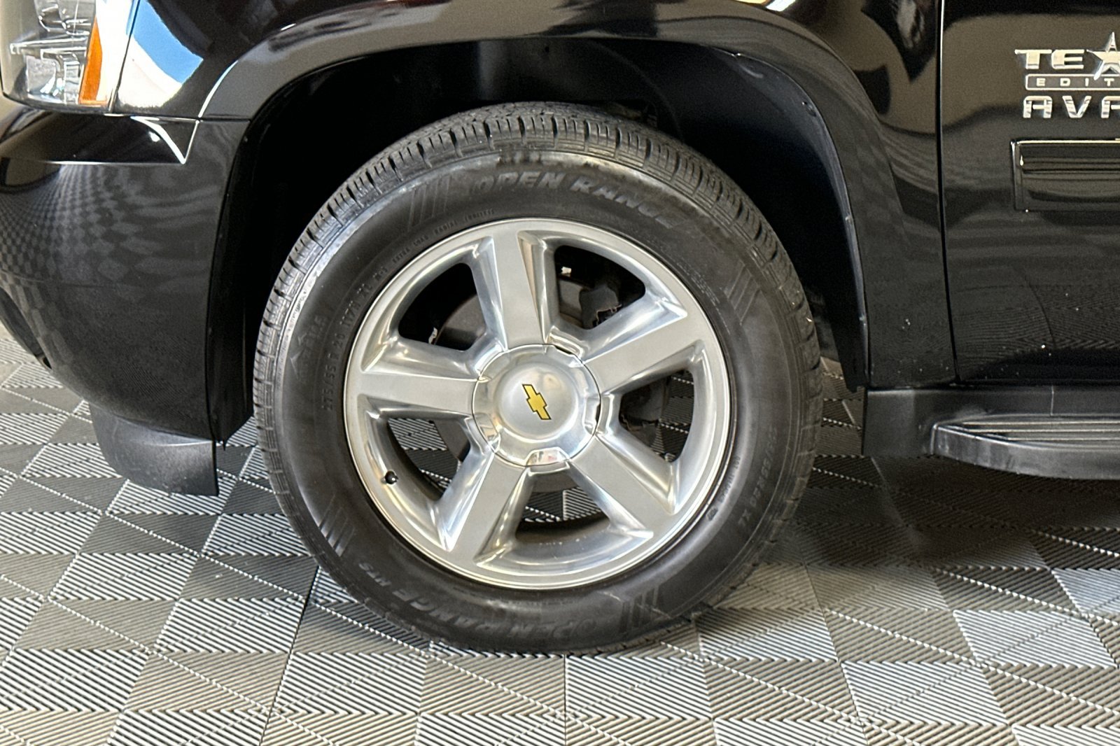 Used 2013 Chevrolet Avalanche LT w/ Texas Edition RWD image 38