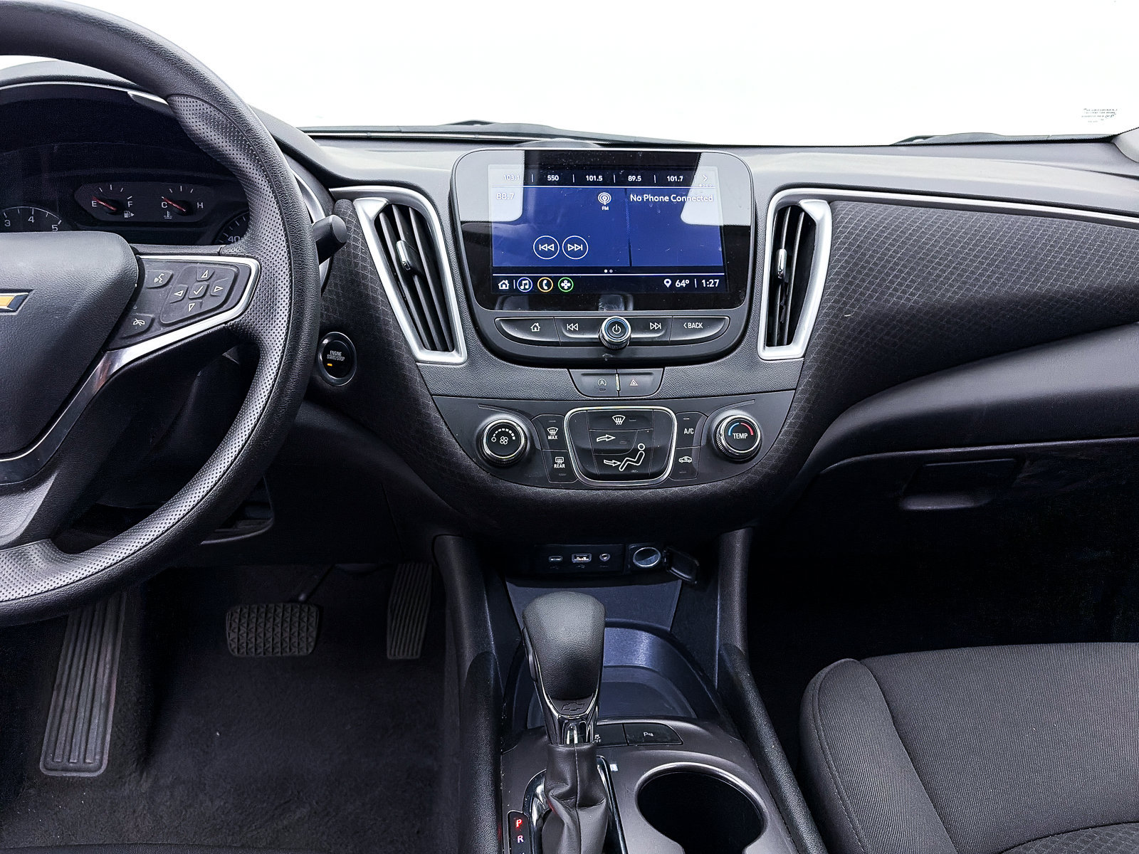 Used 2025 Chevrolet Malibu LS FWD image 3