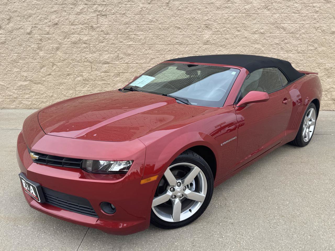 Used 2015 Chevrolet Camaro LT RWD image 4