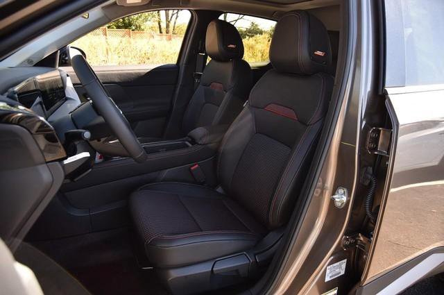 New 2026 Nissan Kicks SR w/ SR Premium Package image 23