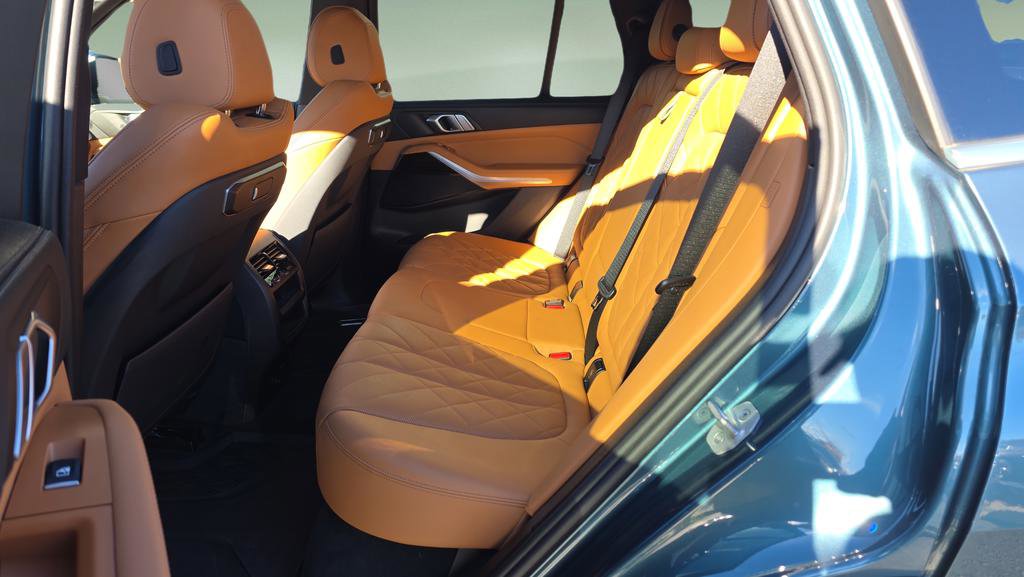 Used 2024 BMW X5 xDrive40i w/ Parking Assistance Package image 44