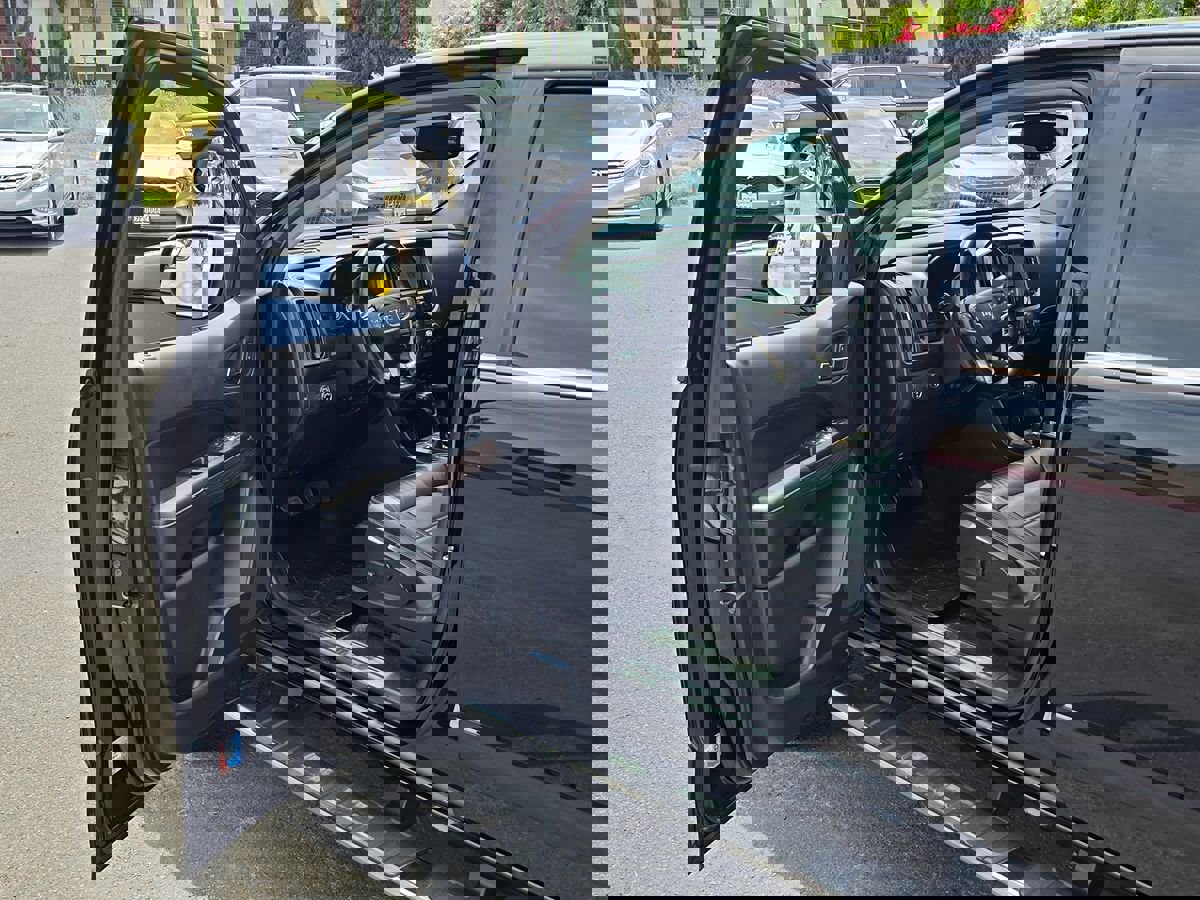 Used 2017 GMC Canyon Denali image 43