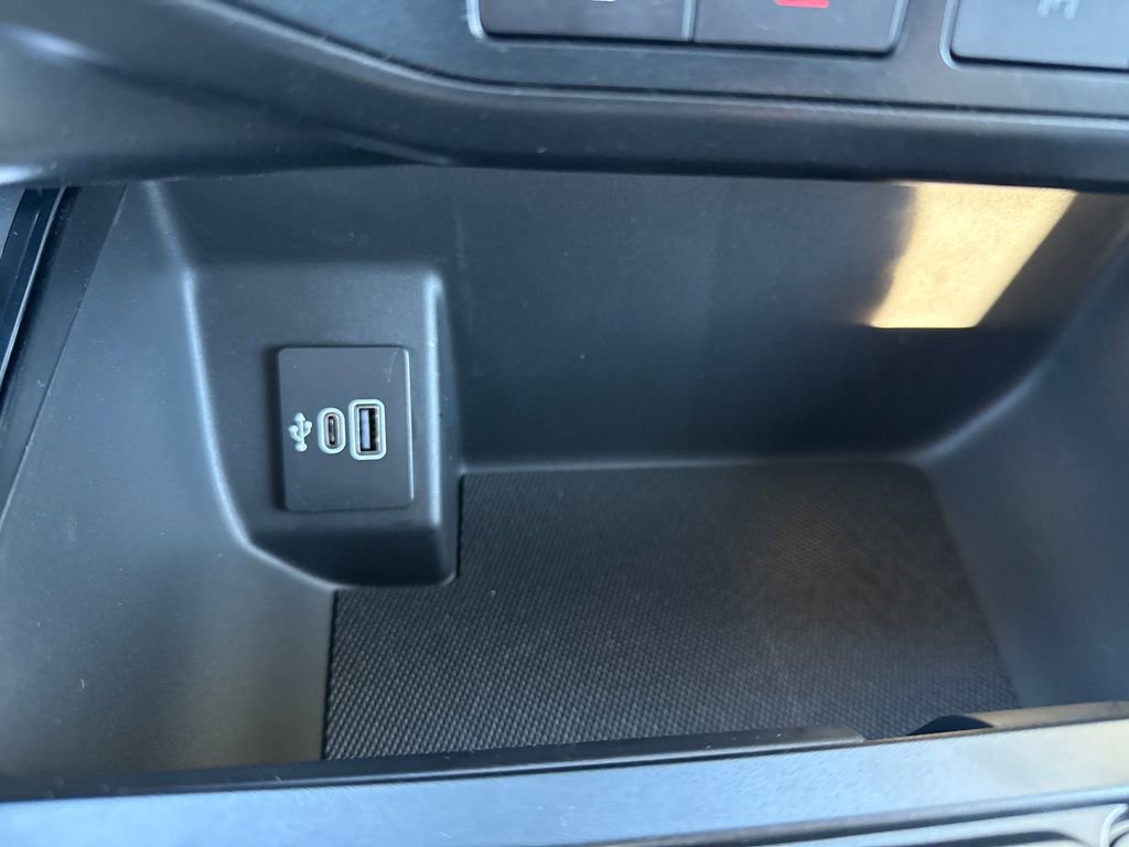 New 2025 Ford F150 Lightning Flash image 34