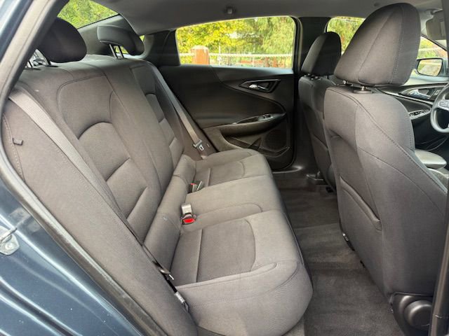 Used 2020 Chevrolet Malibu LS image 17
