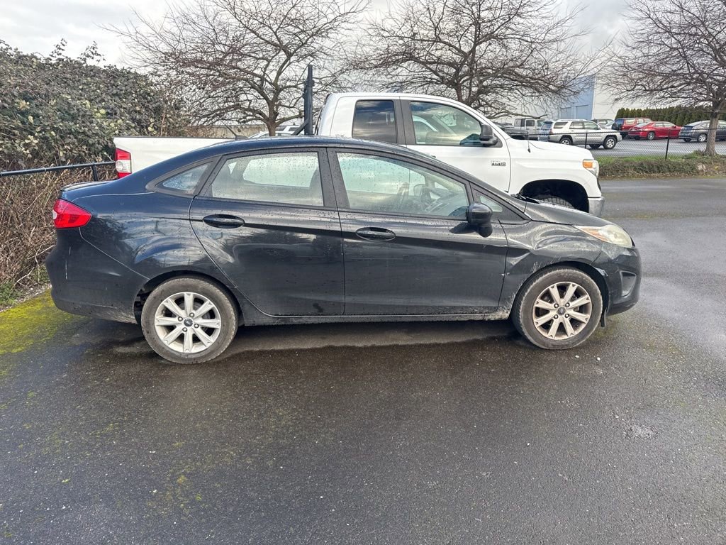 Used 2011 Ford Fiesta SE w/ 203A Rapid Spec Order Code image 4