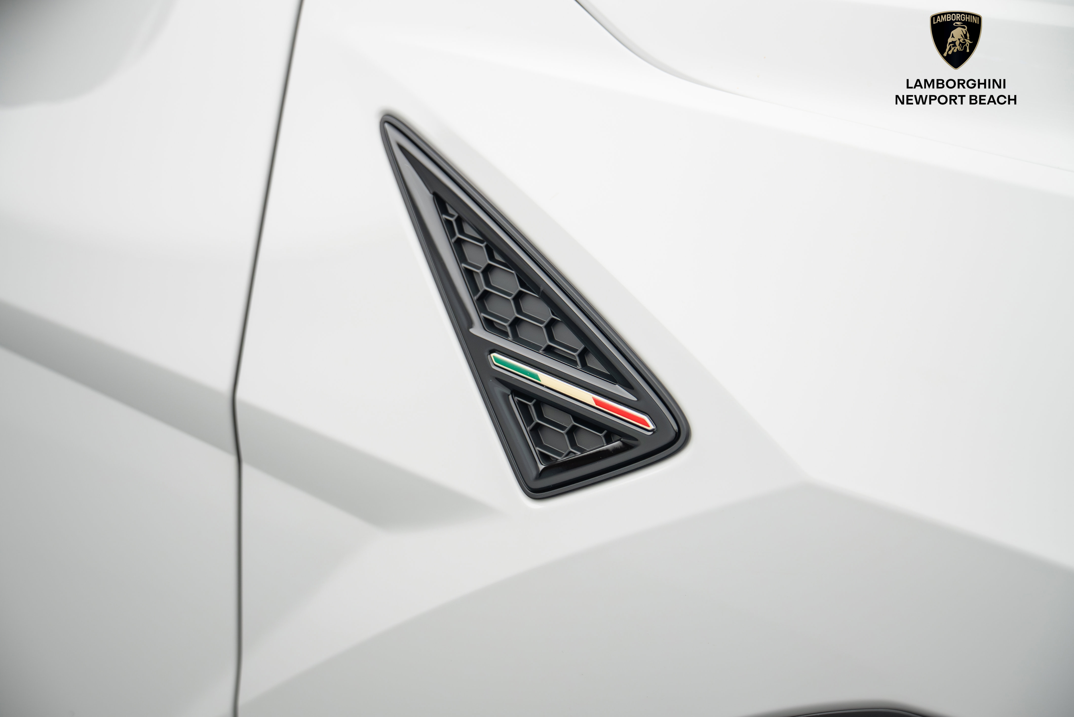 Used 2024 Lamborghini Urus S image 4