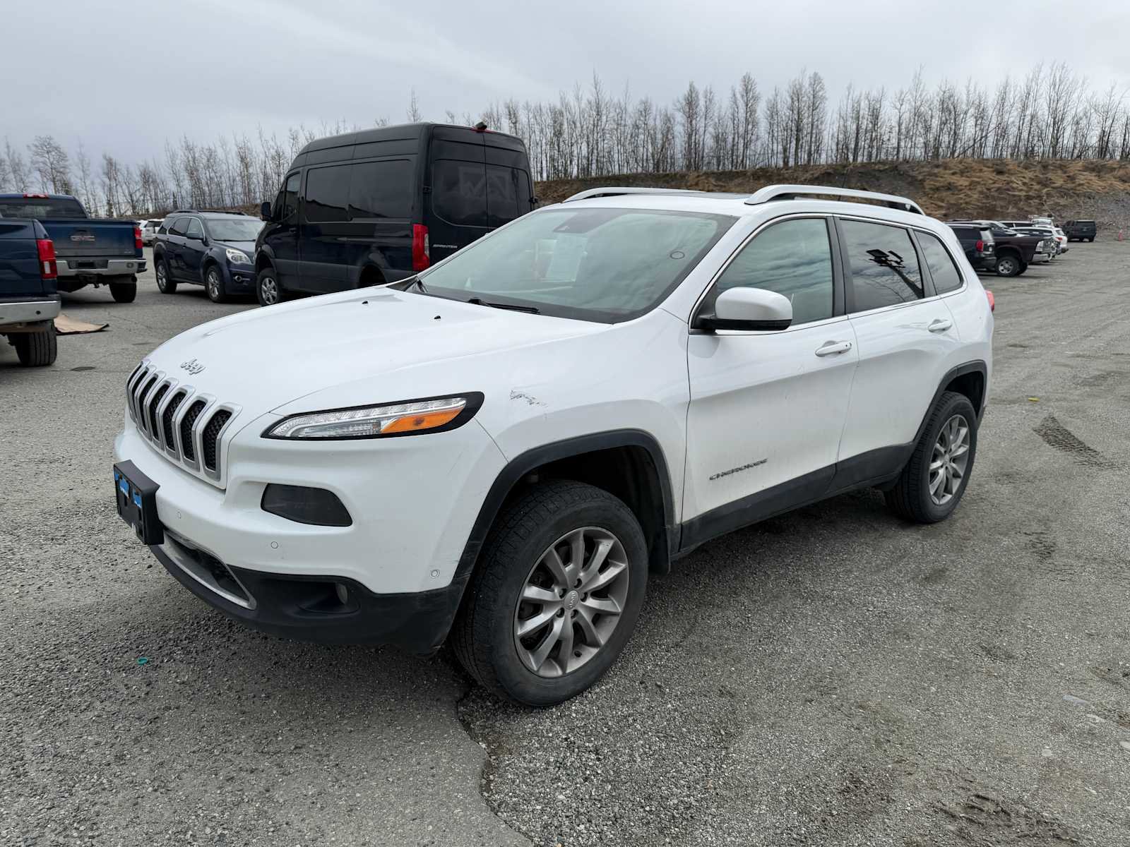 Used 2018 Jeep Cherokee Limited w/ Technology Group AWD/4WD image 3