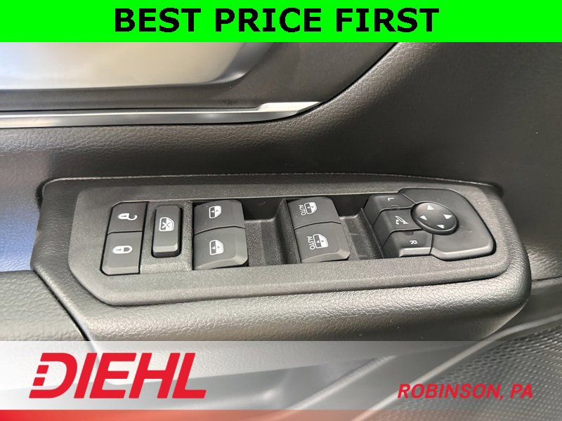New 2026 RAM 1500 4x4 Crew Cab image 22