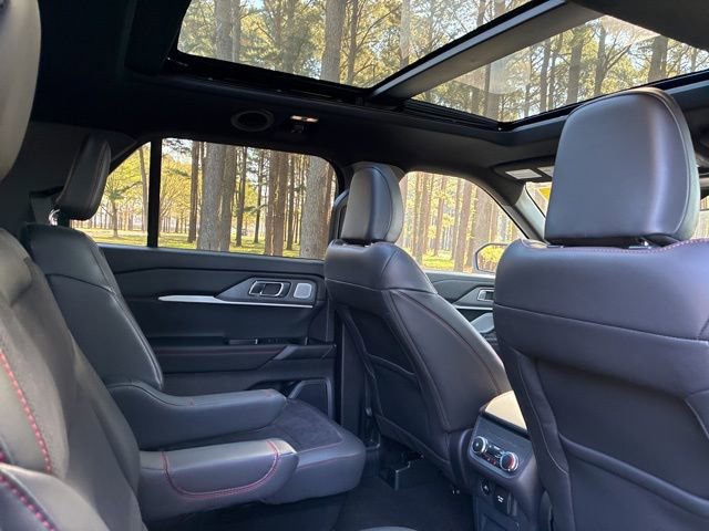 Used 2025 Ford Explorer ST w/ Sun And Sound Package image 24