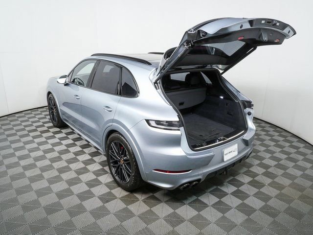 Certified 2025 Porsche Cayenne GTS image 34