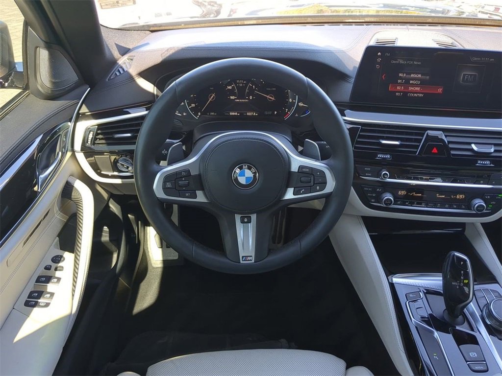 Used 2018 BMW M550i xDrive image 17