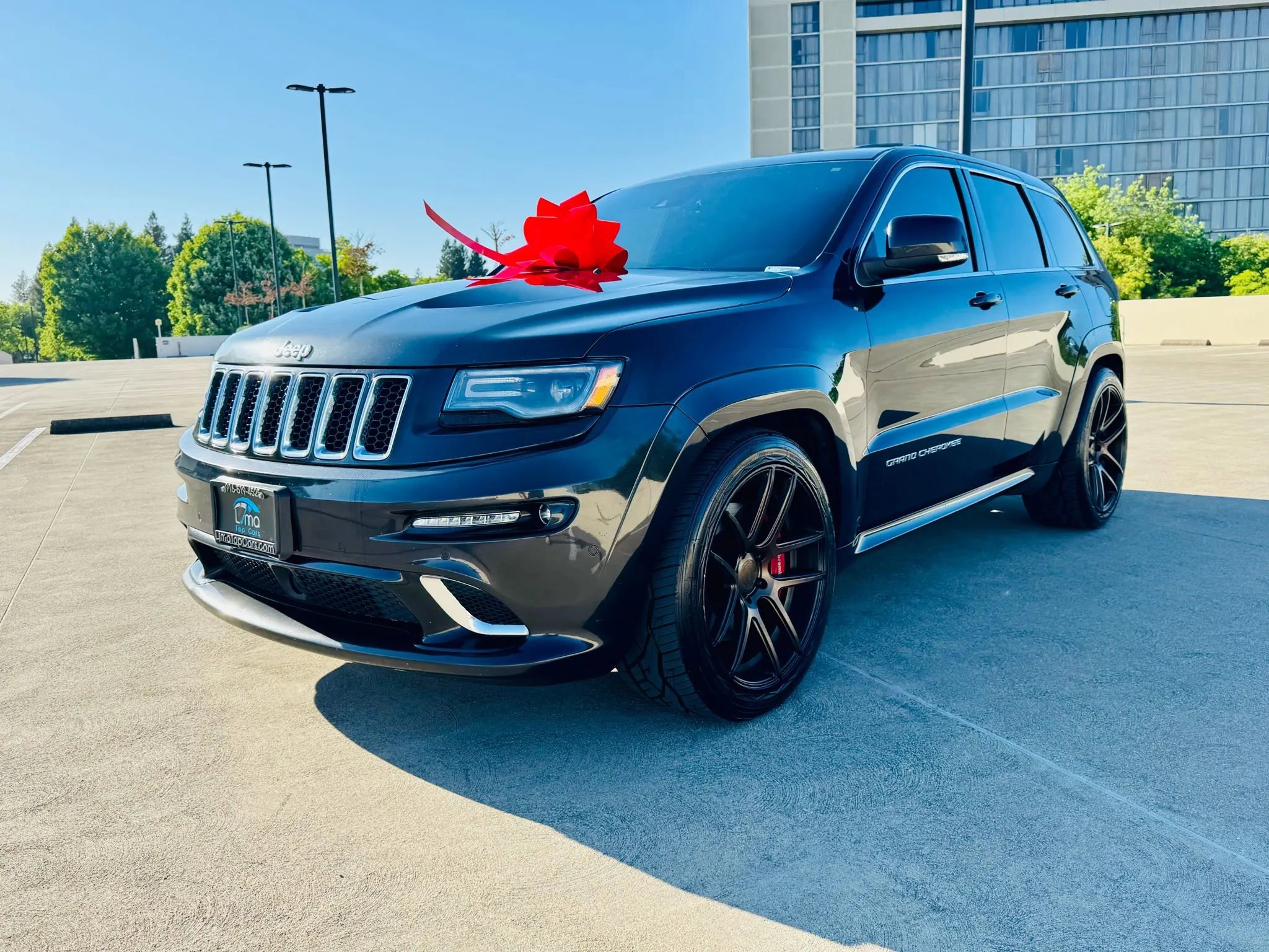 Used 2014 Jeep Grand Cherokee SRT8 w/ Luxury Group II image 8