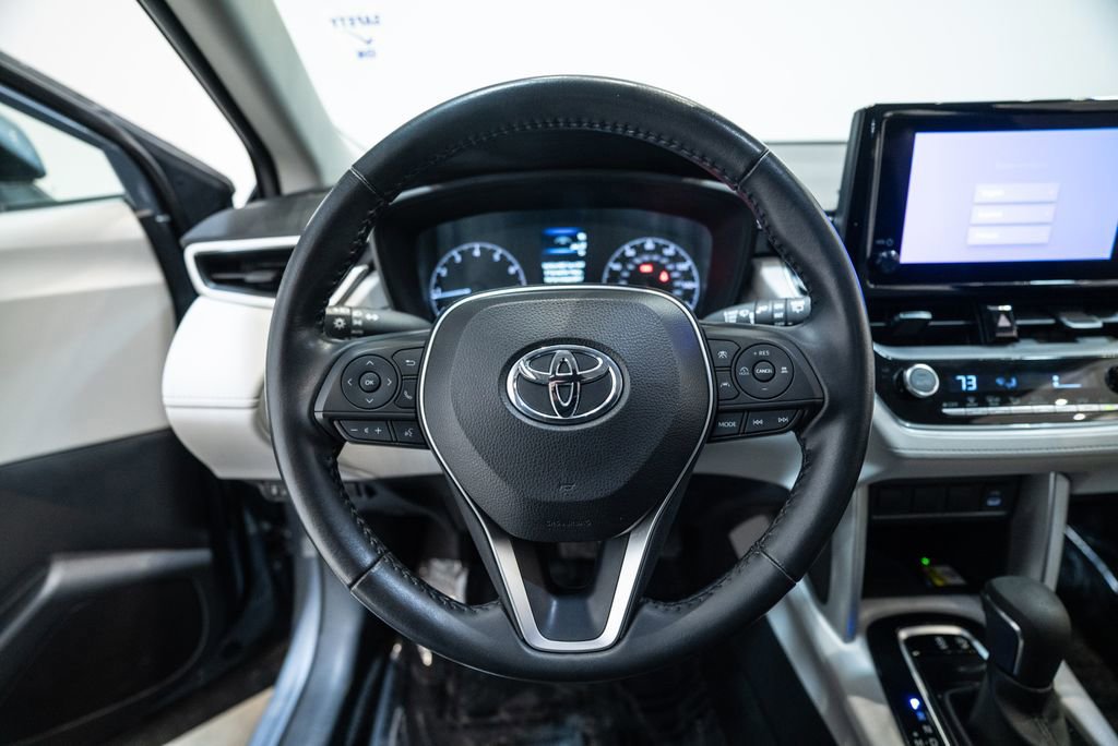 Certified 2023 Toyota Corolla Cross LE image 17