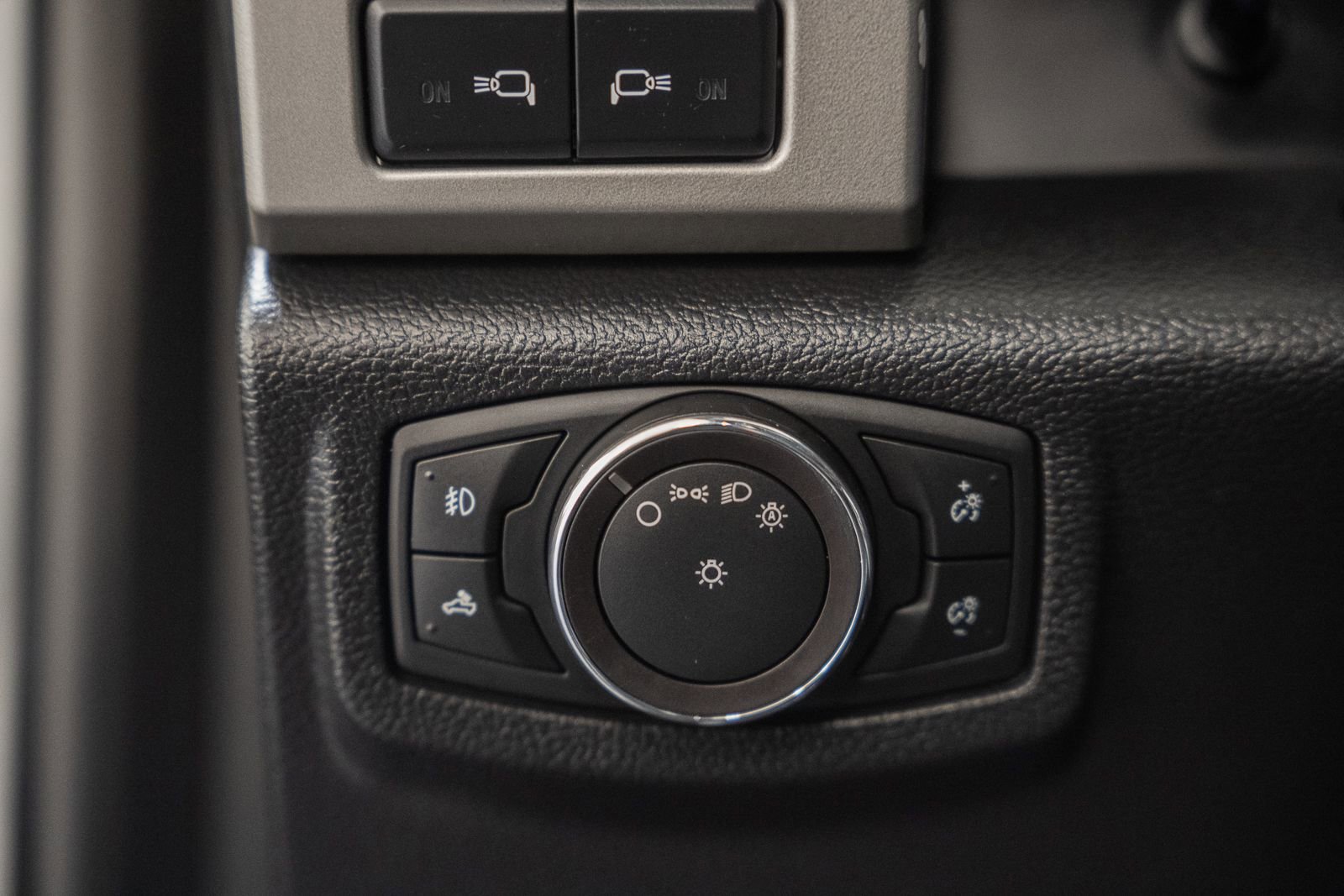 Used 2017 Ford F150 Lariat w/ Equipment Group 502A Luxury image 54