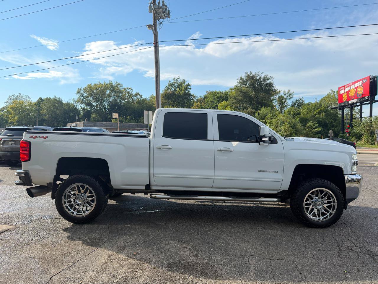 Used 2018 Chevrolet Silverado 2500 LT AWD/4WD image 6