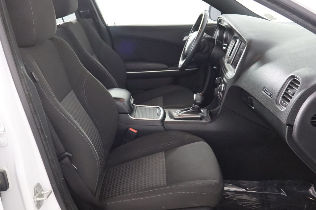 Used 2023 Dodge Charger SXT w/ Cold Weather Package RWD image 19