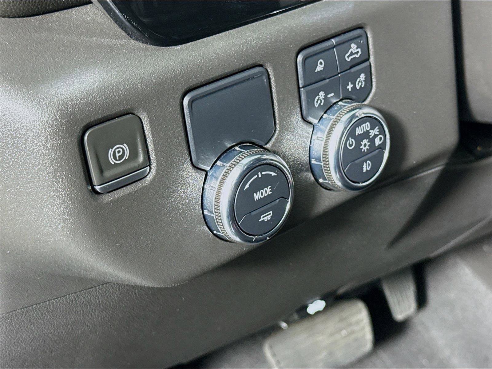 Used 2023 GMC Sierra 1500 SLT w/ SLT Premium Package RWD image 7