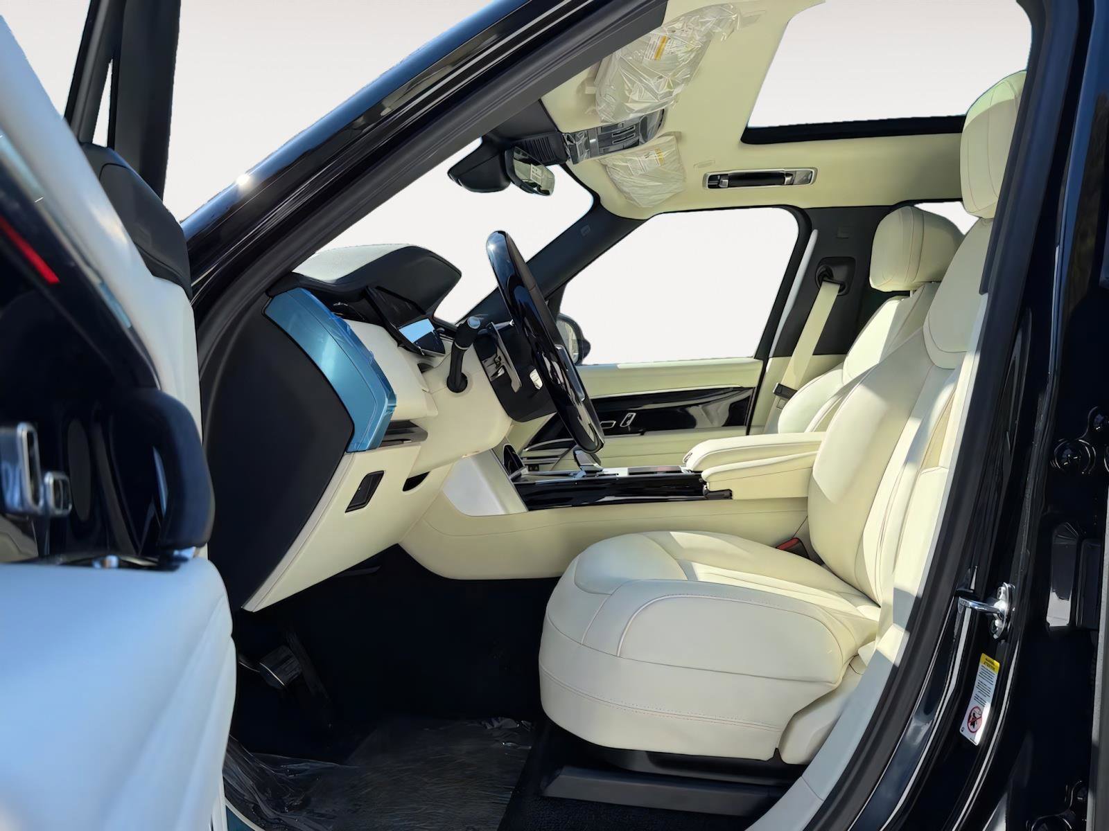 New 2026 Land Rover Range Rover SE AWD/4WD image 6