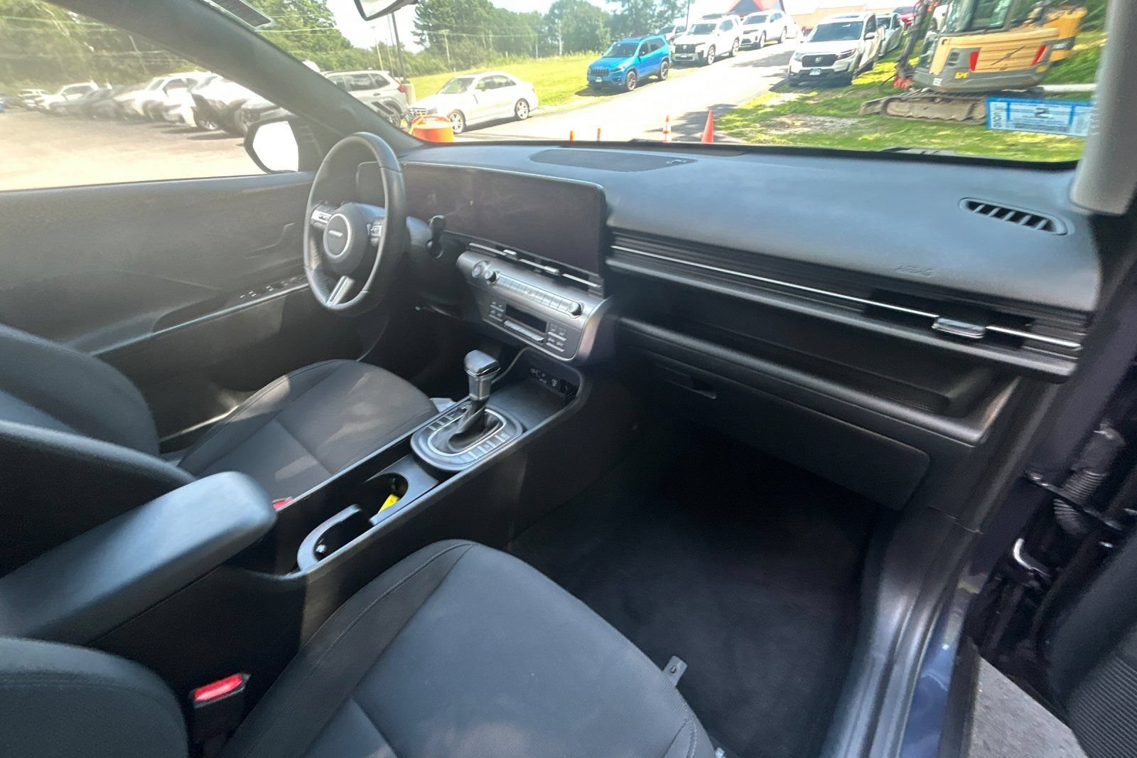 Used 2025 Hyundai Kona SEL AWD/4WD image 16