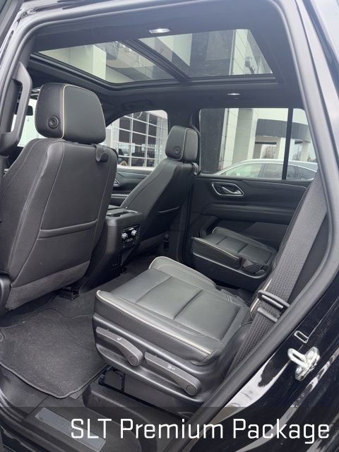 Used 2023 GMC Yukon SLT w/ SLT Premium Package image 14