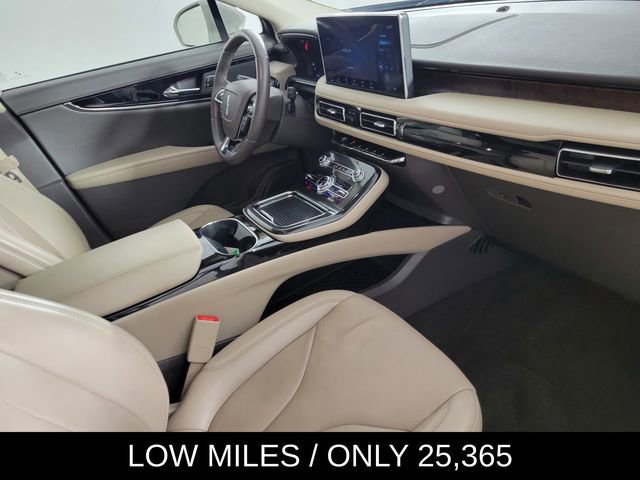 Used 2022 Lincoln Nautilus Reserve AWD/4WD image 19