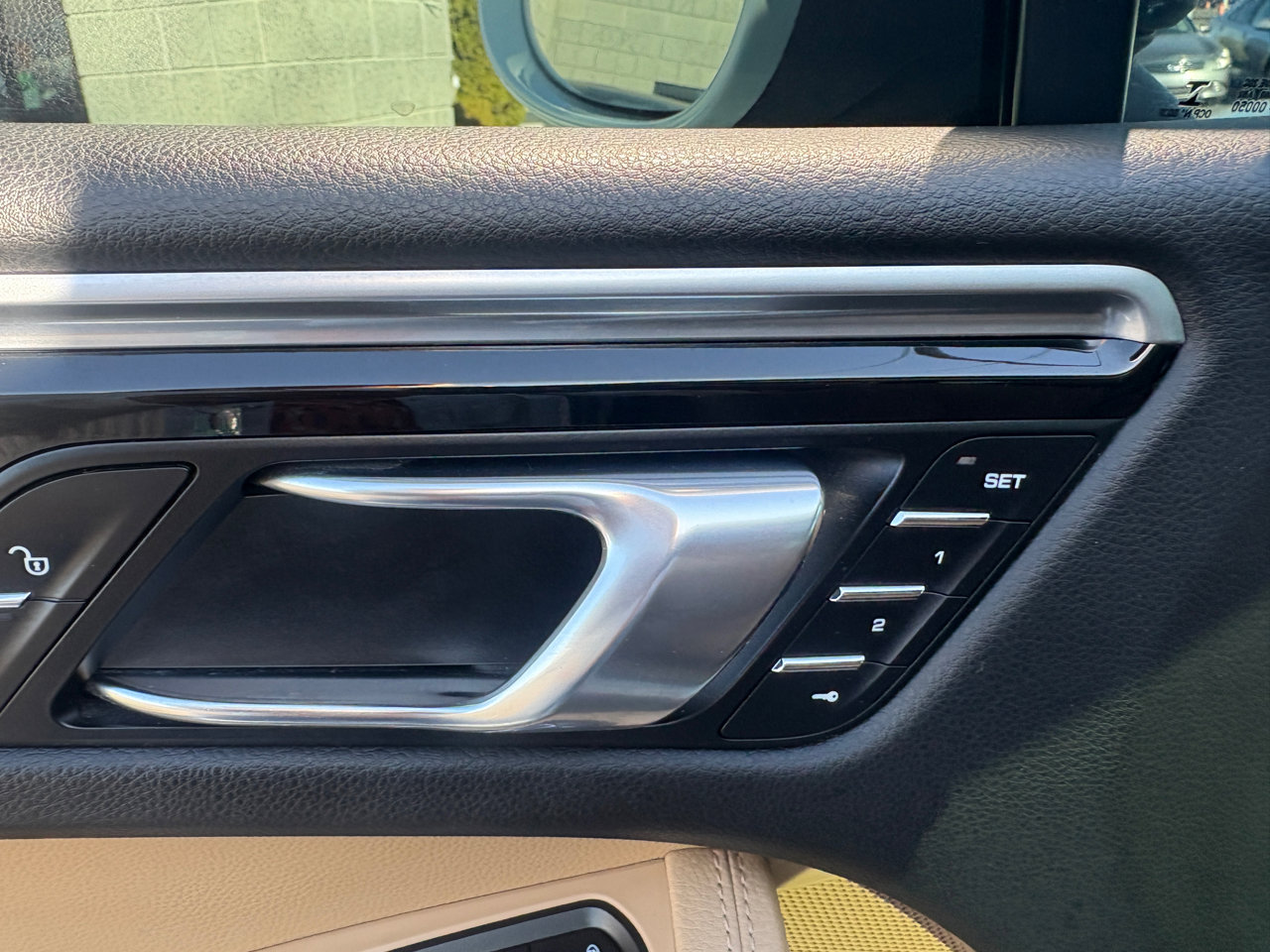 Used 2018 Porsche Macan image 17