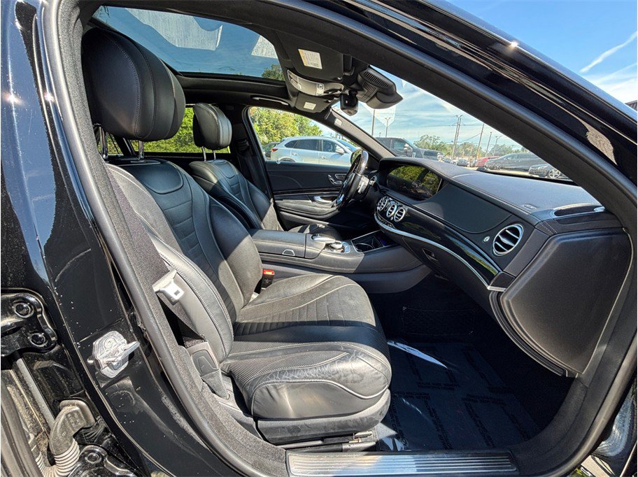 Used 2019 Mercedes-Benz S 560 4MATIC Sedan image 48