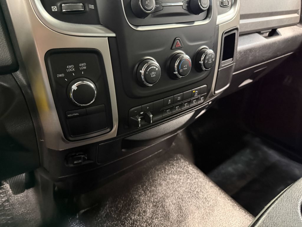 Used 2018 RAM 3500 SLT w/ Snow Chief Group AWD/4WD image 70