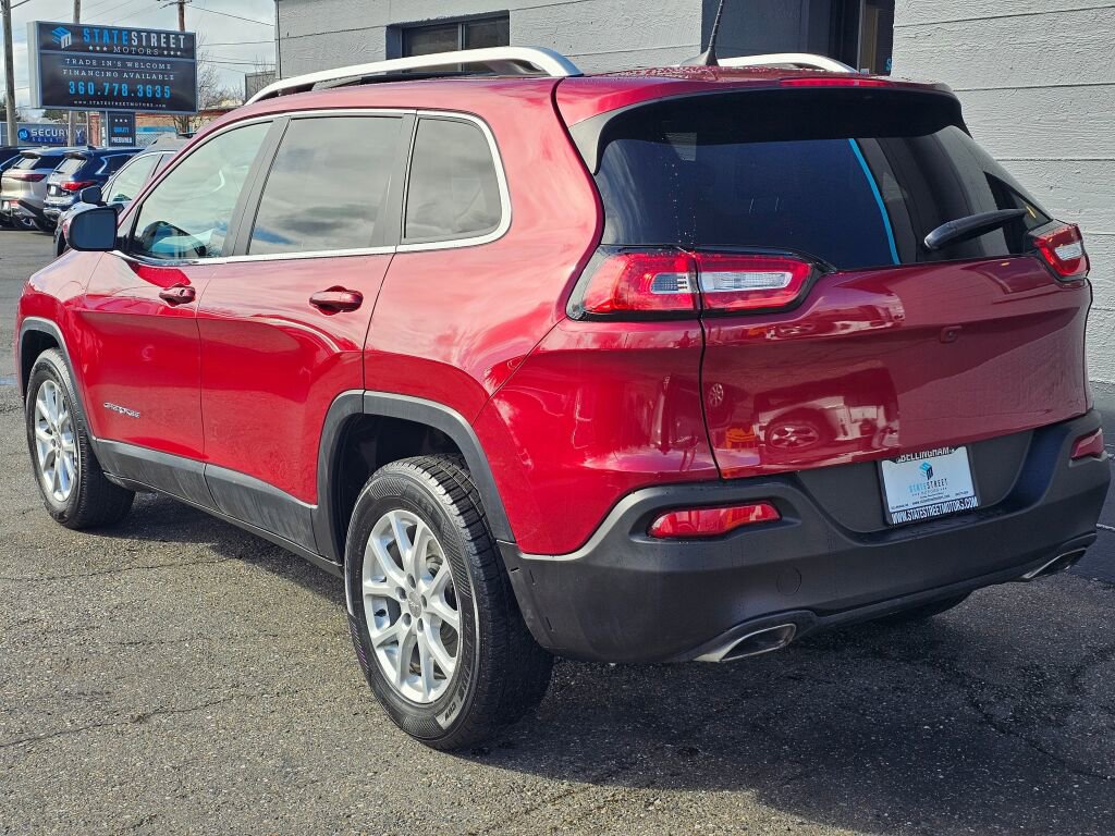 Used 2016 Jeep Cherokee Latitude w/ North All-Season Group image 3