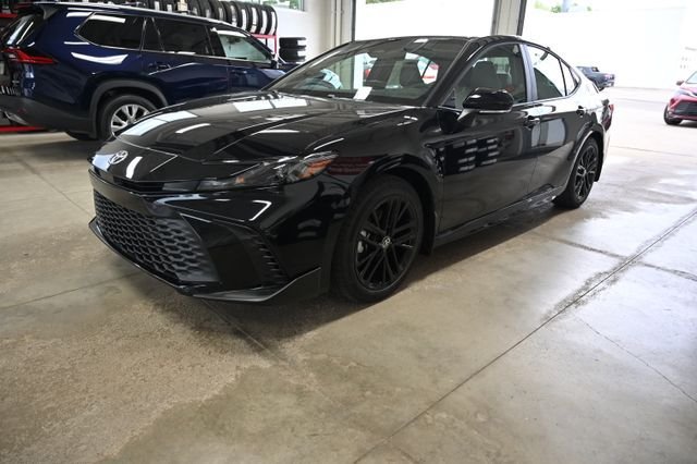 New 2026 Toyota Camry SE FWD image 8