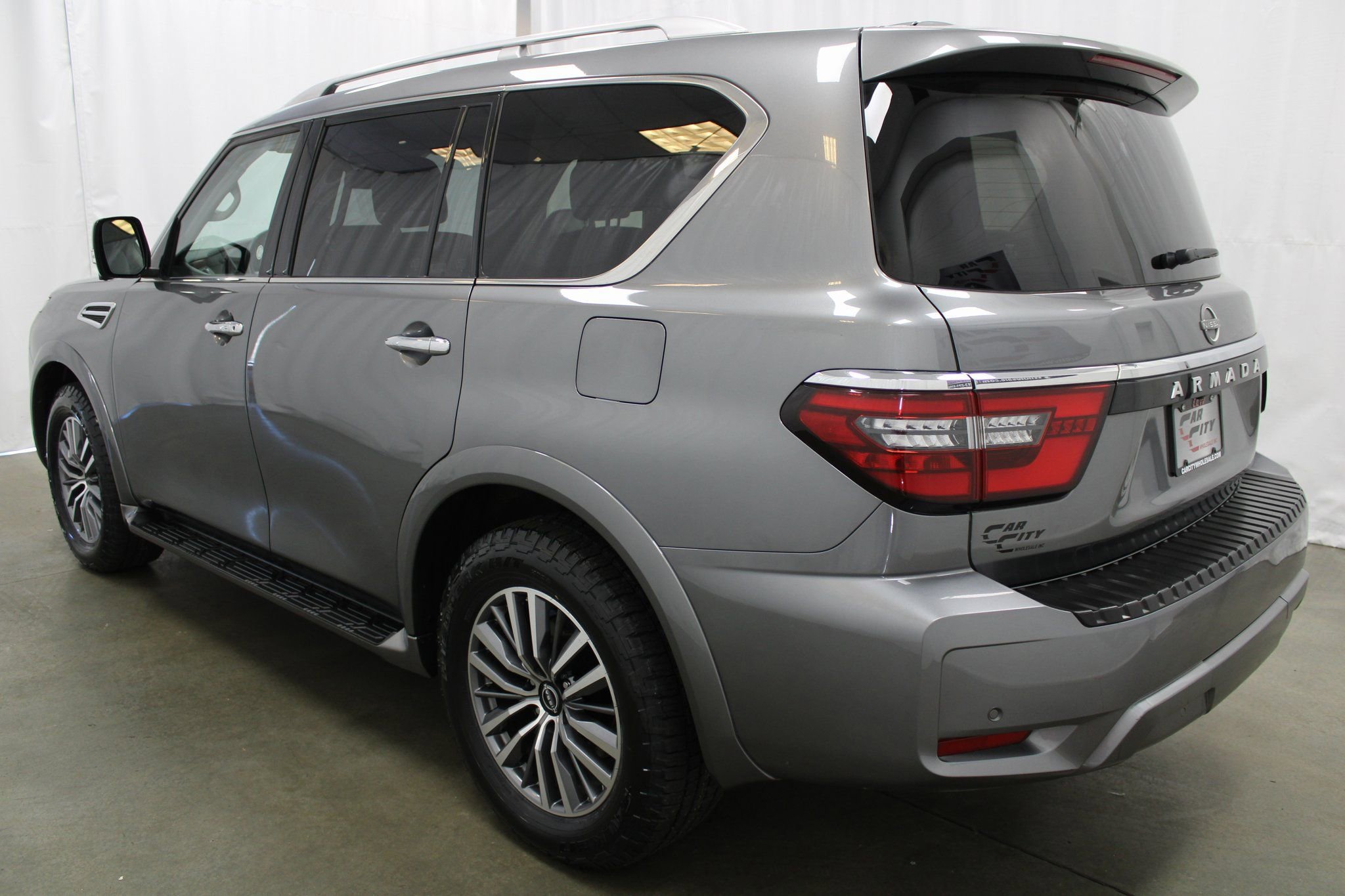 Used 2024 Nissan Armada SL image 7
