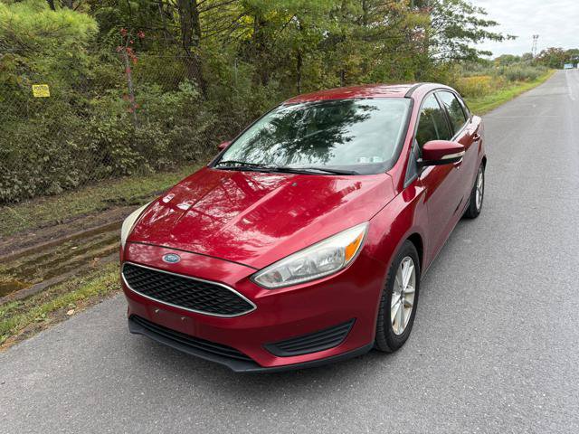 Used 2017 Ford Focus SE FWD image 1