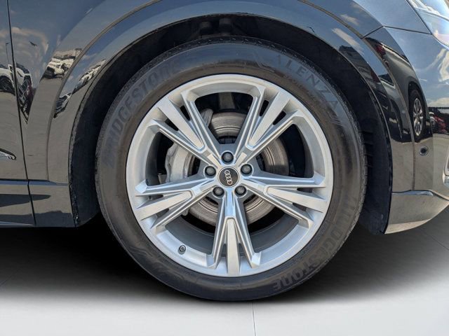 Used 2023 Audi Q8 Prestige image 10