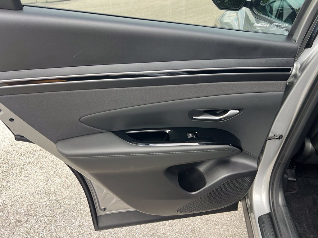 Used 2023 Hyundai Tucson SEL w/ Cargo Package AWD/4WD image 19