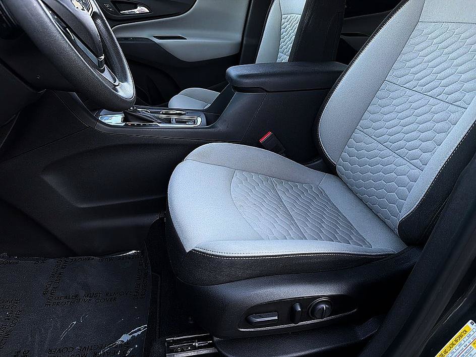 Used 2020 Chevrolet Equinox LS w/ LS Convenience Package FWD image 11