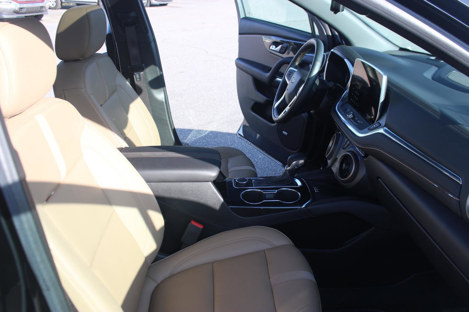 Used 2024 Chevrolet Blazer Premier w/ Driver Confidence II Package AWD/4WD image 37