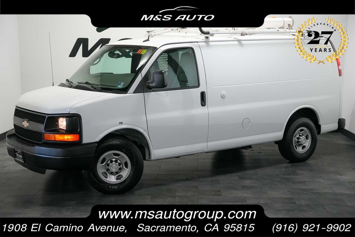 Used 2015 Chevrolet Express 2500 RWD image 1