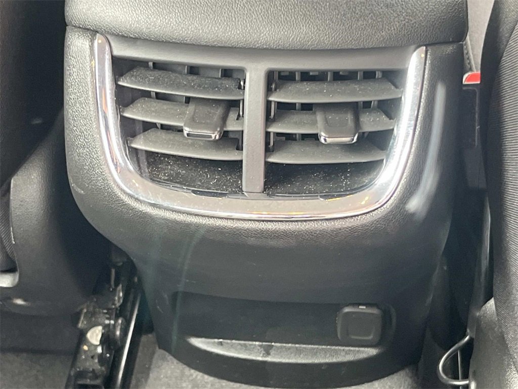 Used 2024 Chevrolet Malibu LT image 17