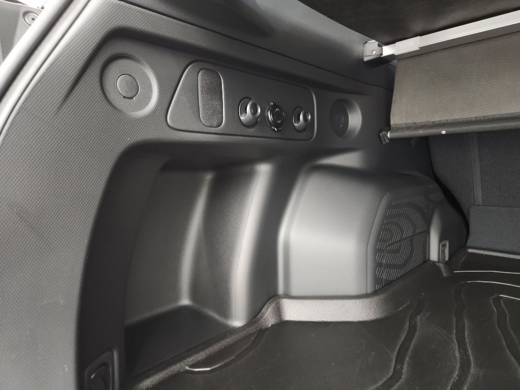 Certified 2025 Subaru Forester Premium w/ Convenience Package #2 image 32