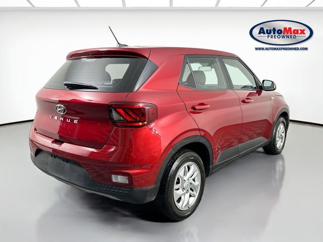 Used 2024 Hyundai Venue SE image 2