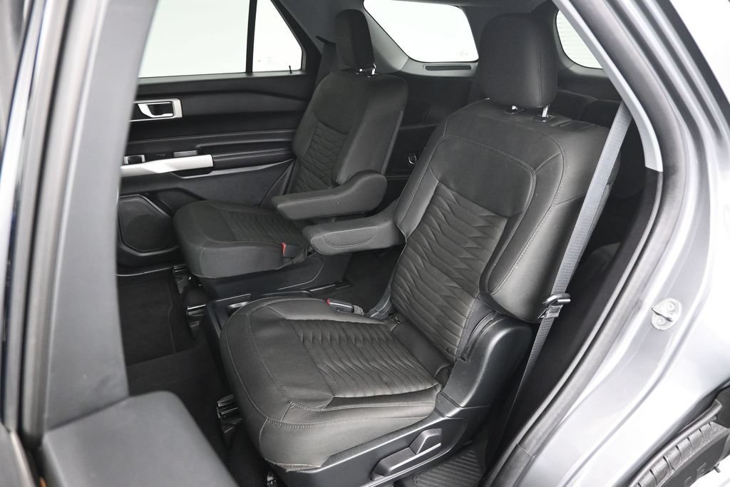 Used 2021 Ford Explorer XLT RWD image 13
