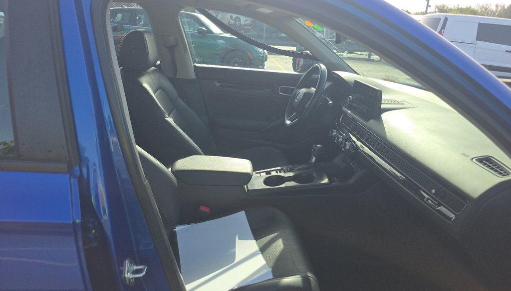 Used 2023 Honda Civic Touring image 9
