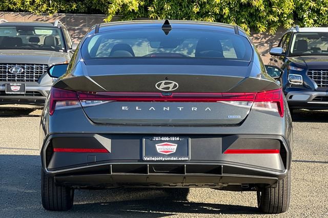 New 2026 Hyundai Elantra Blue image 7