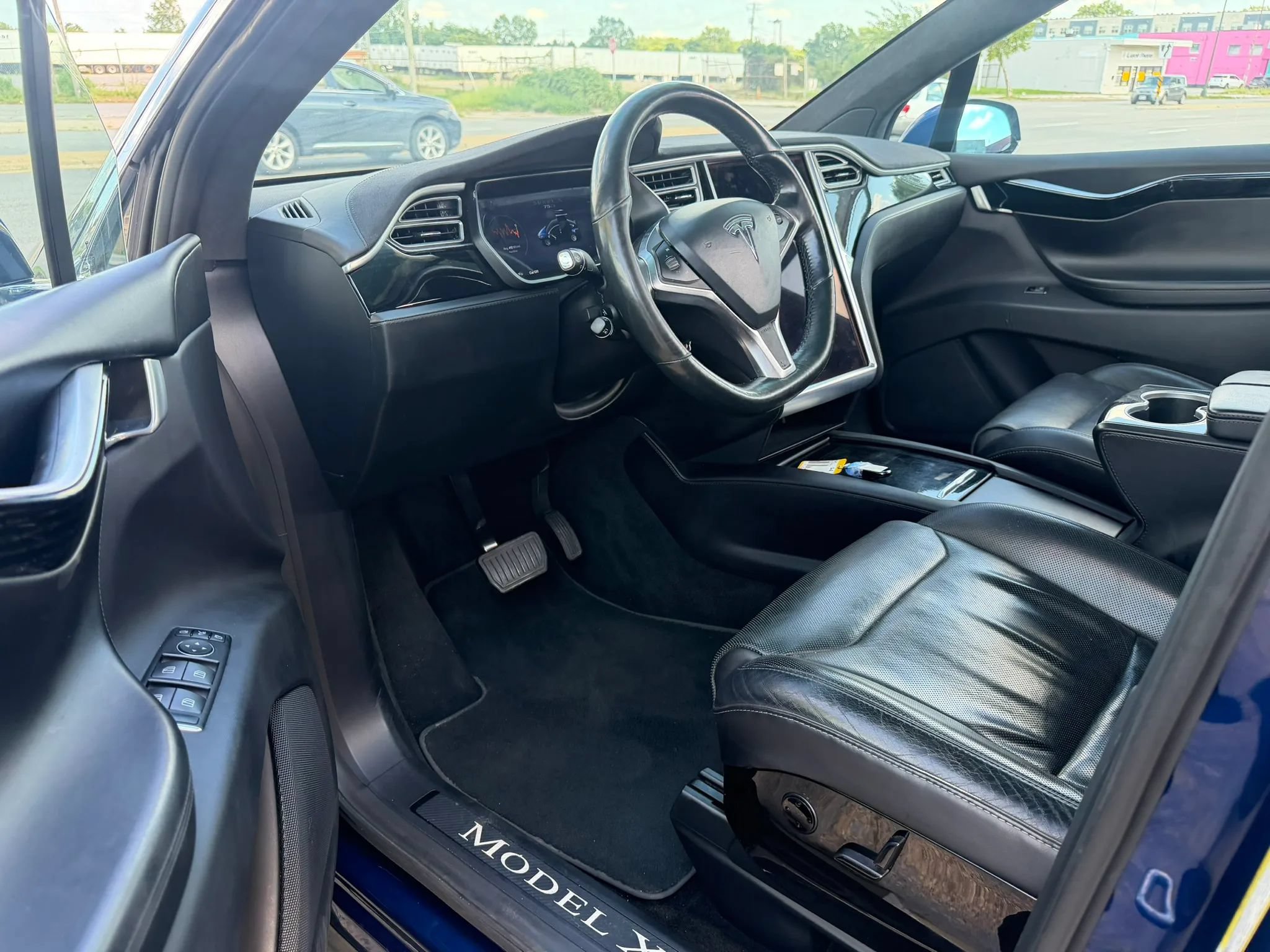 Used 2016 Tesla Model X 75D AWD/4WD image 17