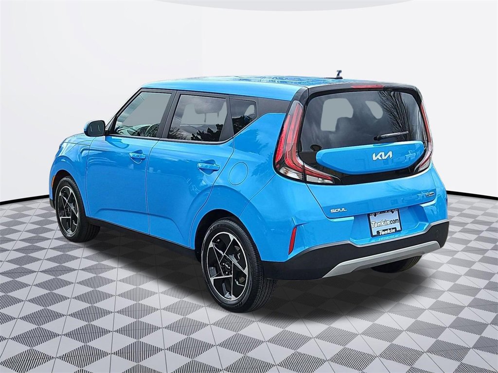 Used 2025 Kia Soul EX image 4