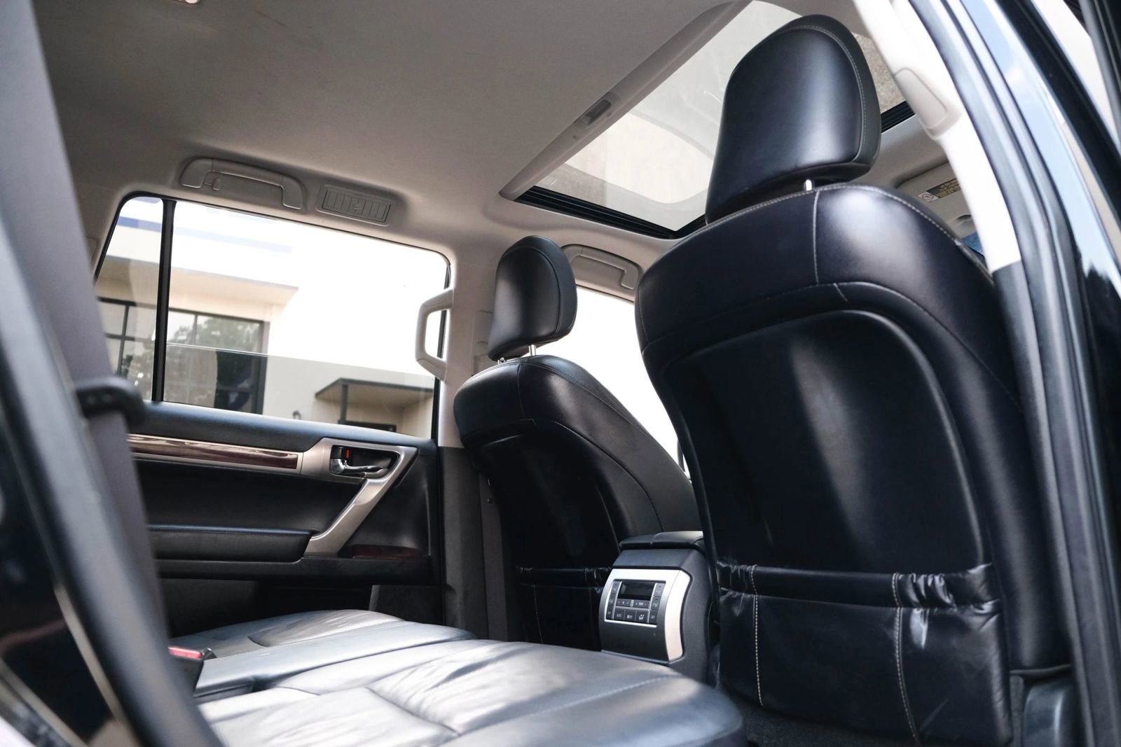 Used 2017 Lexus GX 460 image 30