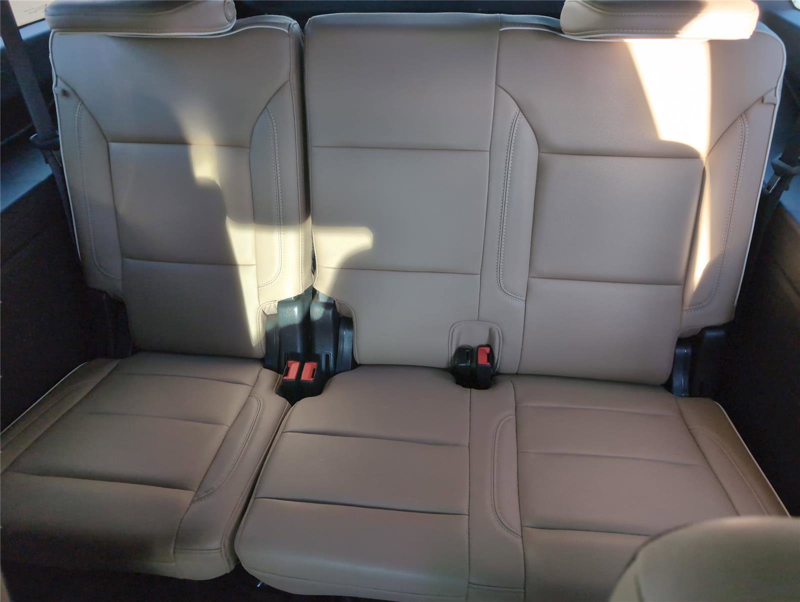 Used 2023 Chevrolet Suburban Premier w/ Premium Package image 27